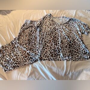 Women’s Soma Cool Nights Cheetah Print Pajama Set size Medium